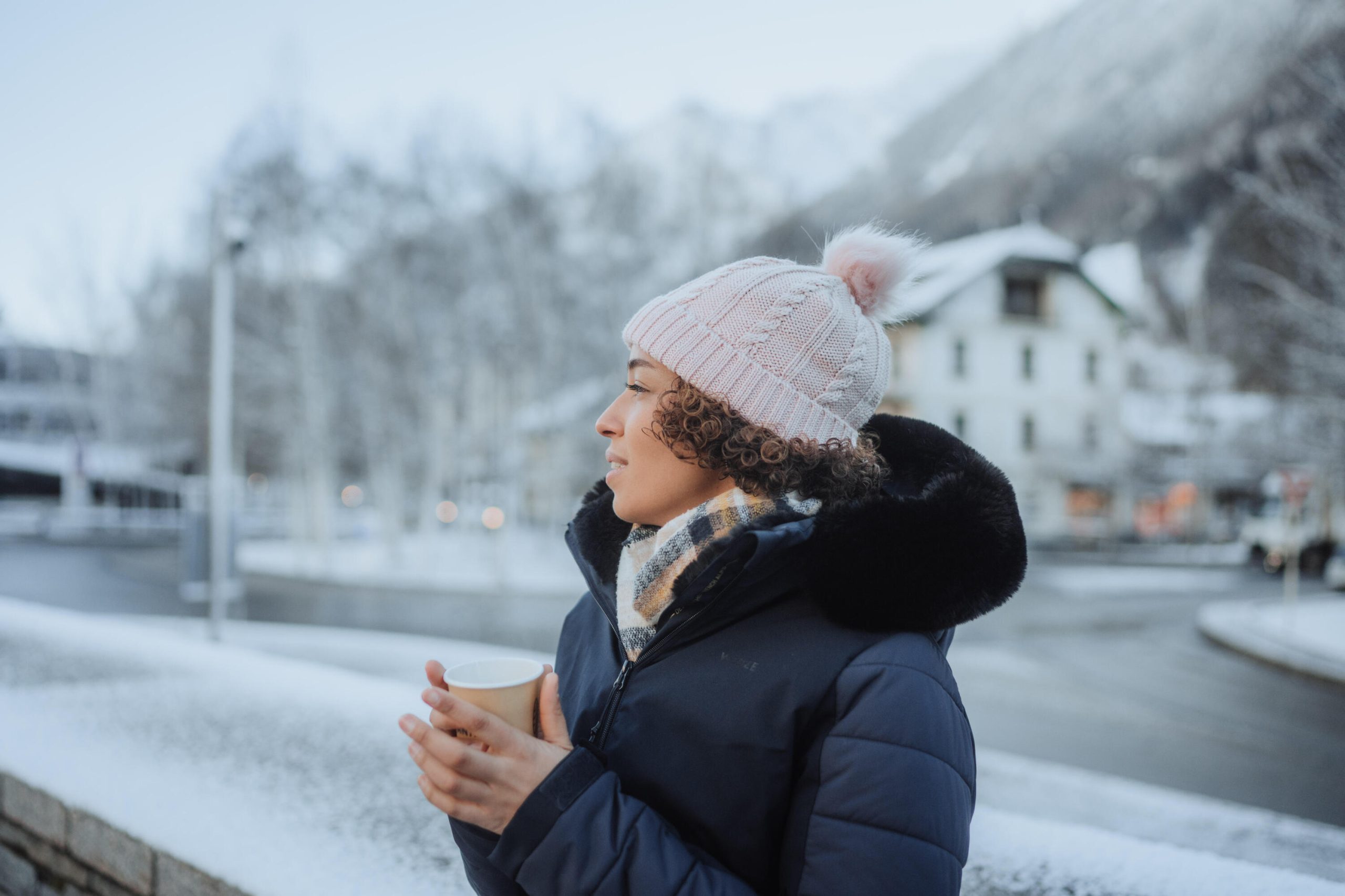 Wedze Women's 100 Mid-Length Warm Ski Jacket - Image 24