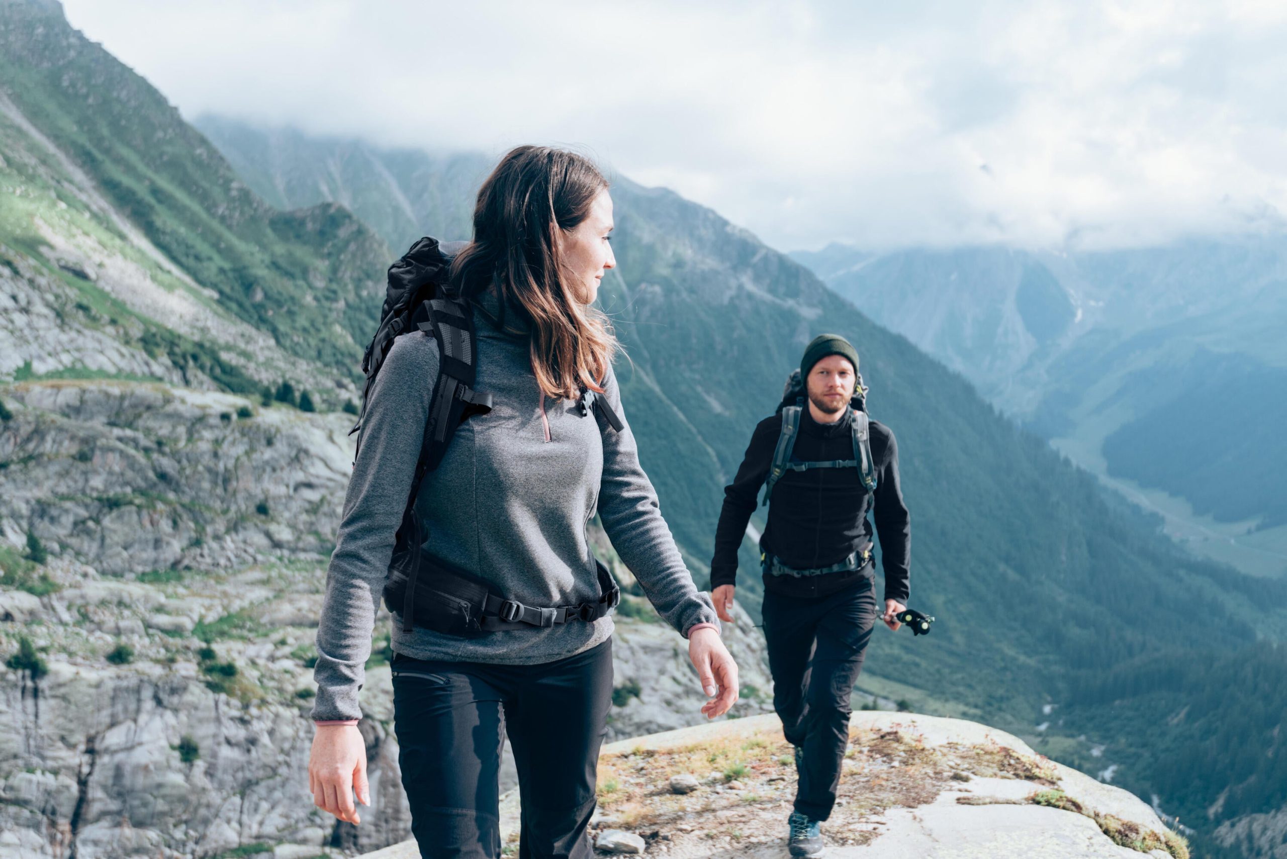 Quechua Men's MH120 Hiking Fleece - Image 9