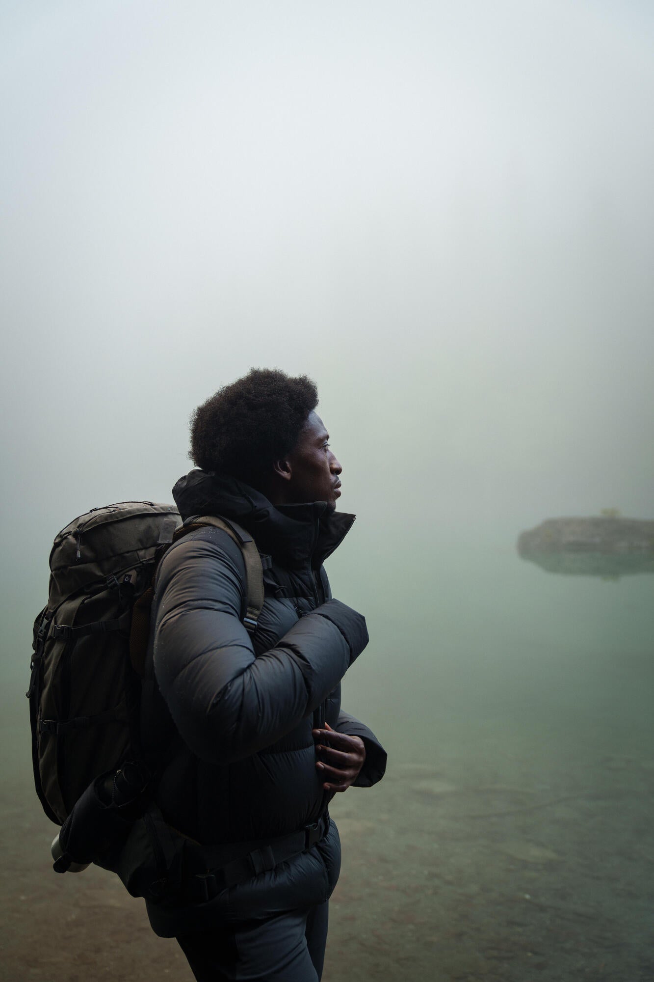 Forclaz Men's MT900 Hooded Down Puffer Jacket - Image 11