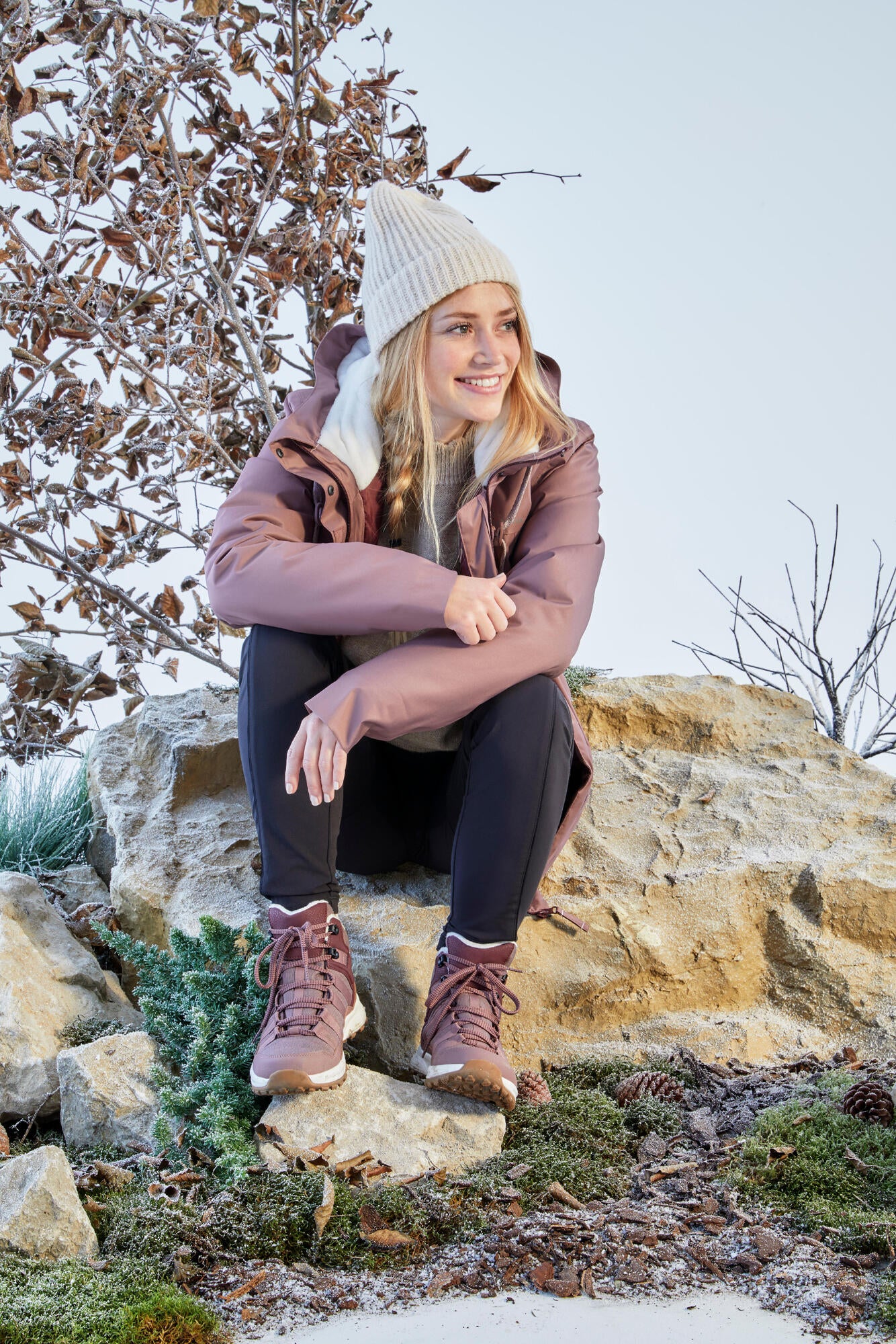 Quechua Women's SH500 Mid Hiking Boots - Image 9