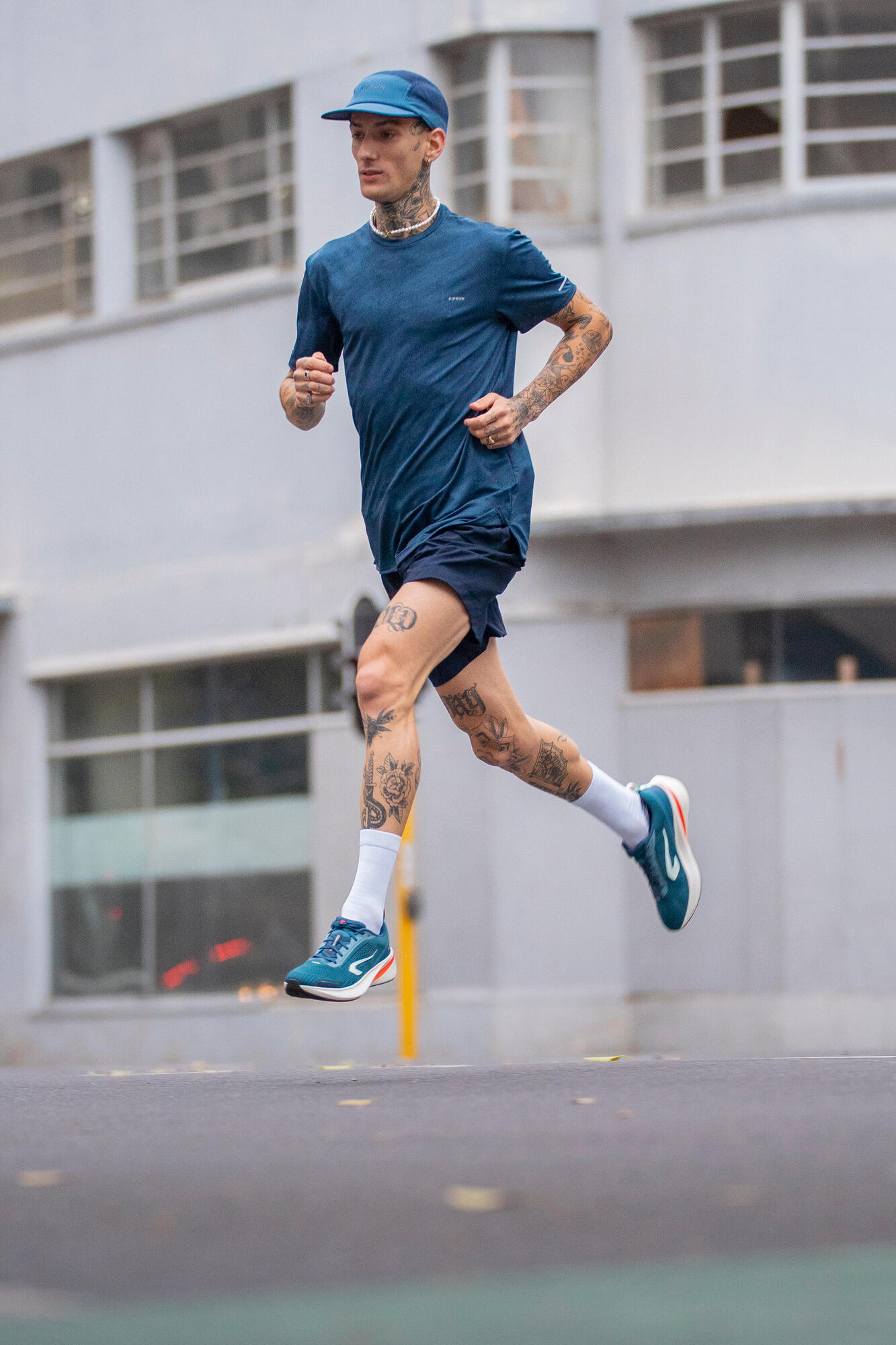 Kiprun Men's Run 500 Breathable Dry+ Running Shorts - Image 17