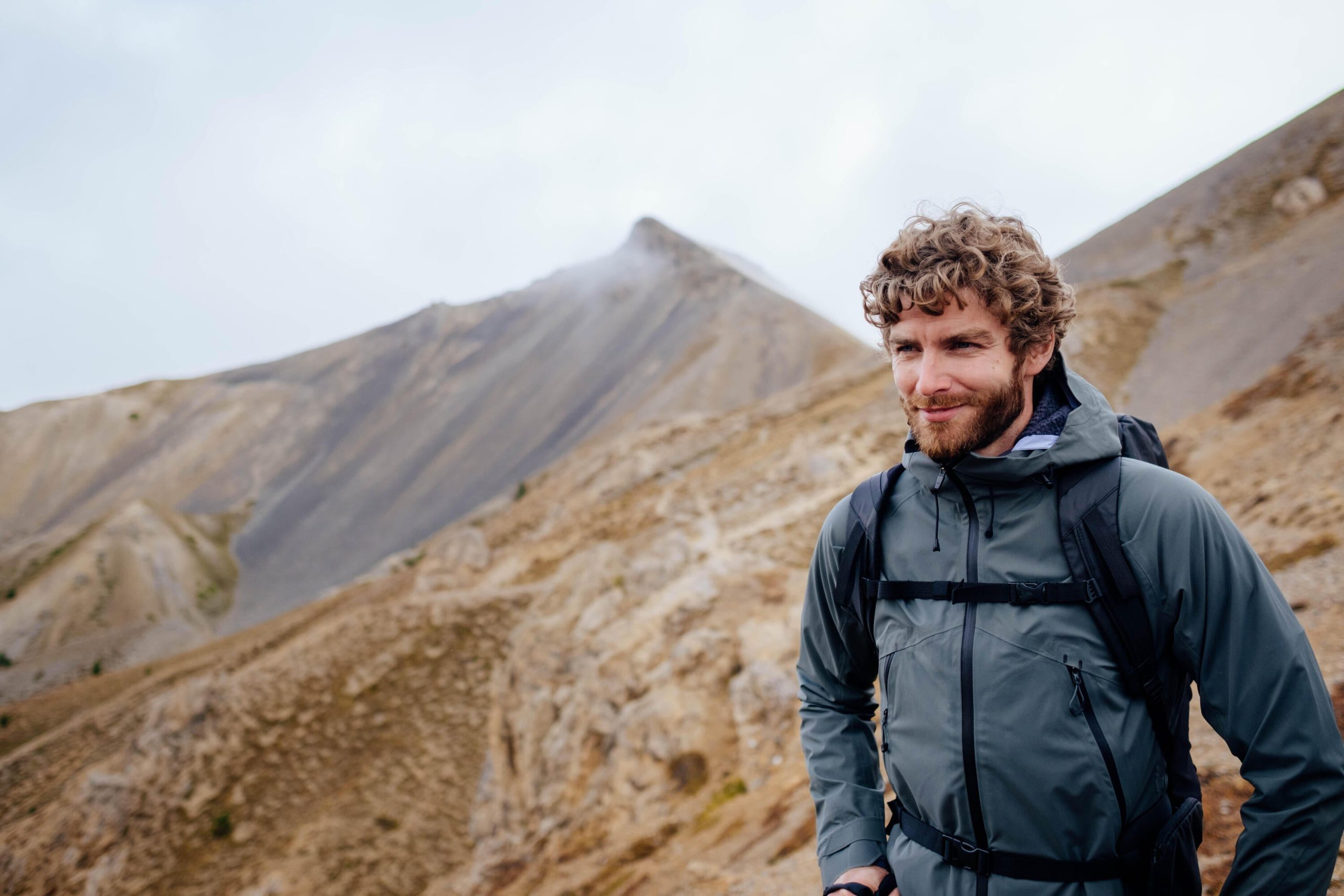 Quechua Men's MH500 Hiking Lightweight Waterproof Jacket - Image 13