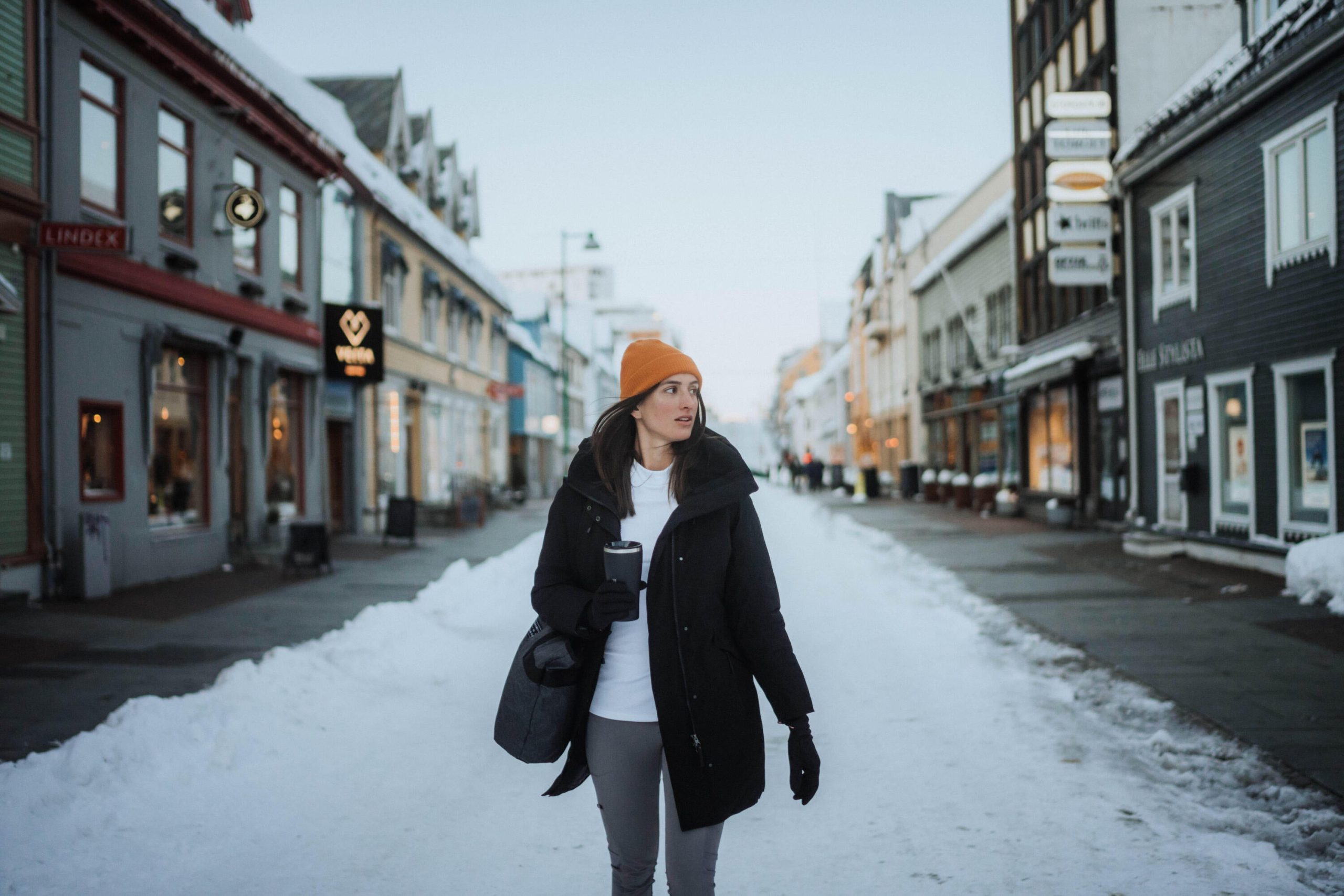 Quechua Women's SH500 Waterproof Winter Parka - Image 12