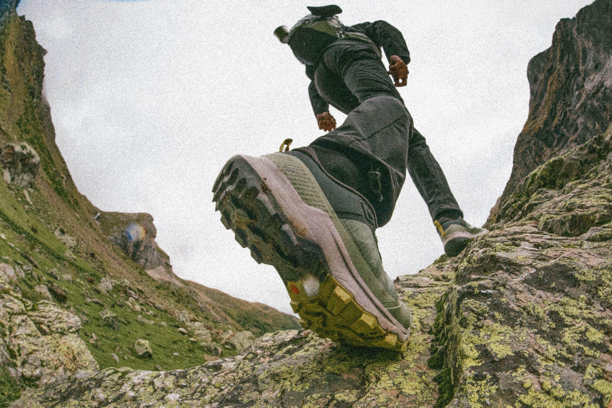 Quechua Men's MH500 Light Hiking Shoes - Image 9